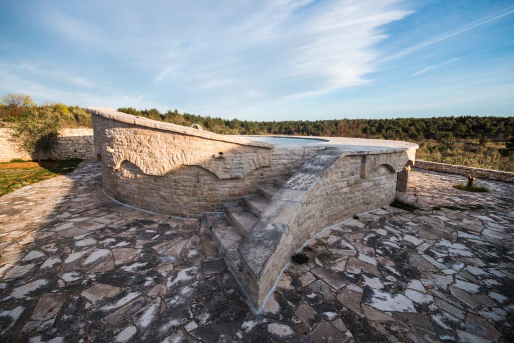 Aparthotel Castrum Novum Novigrad Istria Eksteriør billede