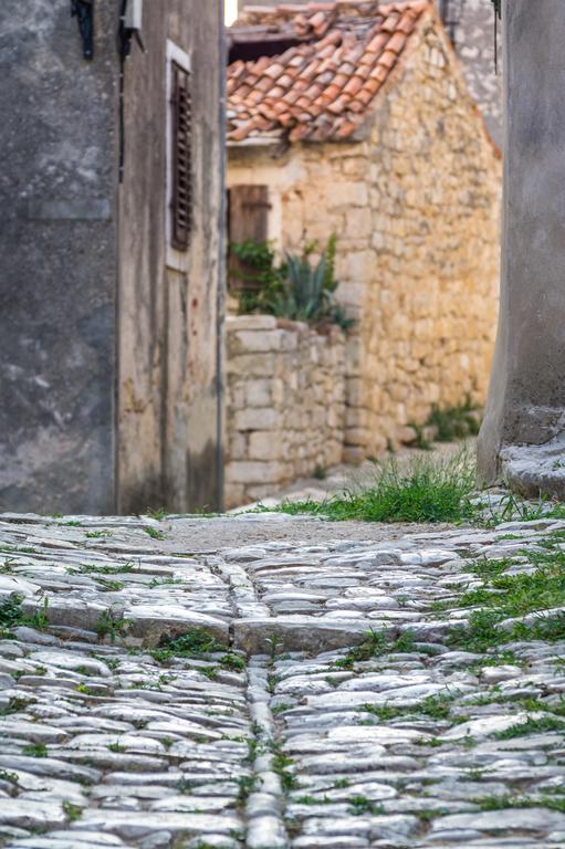 Aparthotel Castrum Novum Novigrad Istria Eksteriør billede