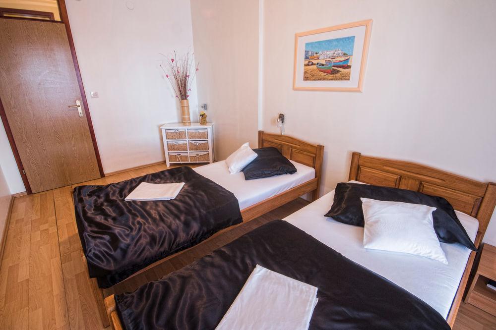 Aparthotel Castrum Novum Novigrad Istria Eksteriør billede