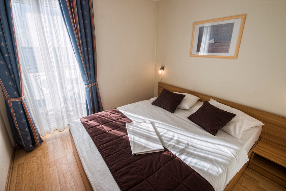 Aparthotel Castrum Novum Novigrad Istria Eksteriør billede