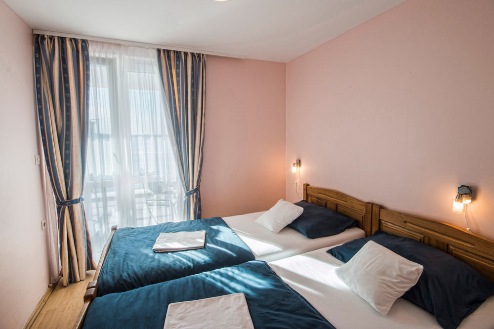 Aparthotel Castrum Novum Novigrad Istria Eksteriør billede