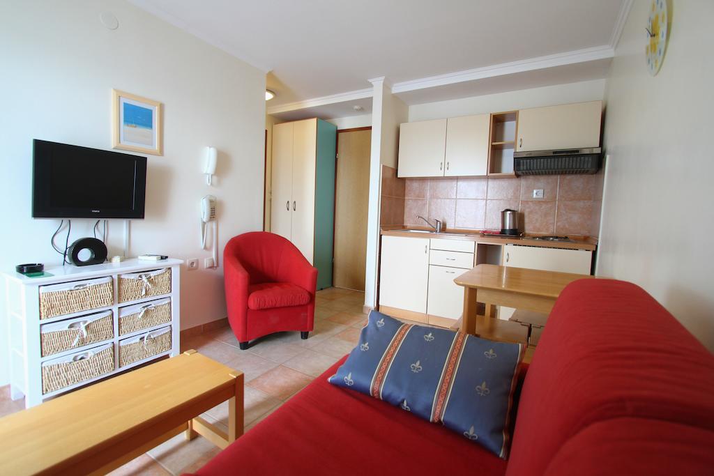 Aparthotel Castrum Novum Novigrad Istria Værelse billede